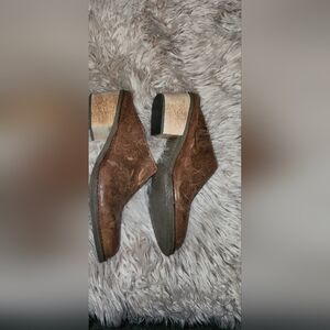 Brown Leather Womens Mules,  Slip On Shoes. Made By Latigo, Size  8 1/2